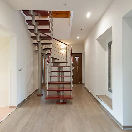 Apartment Large For Up To 11 Guests *