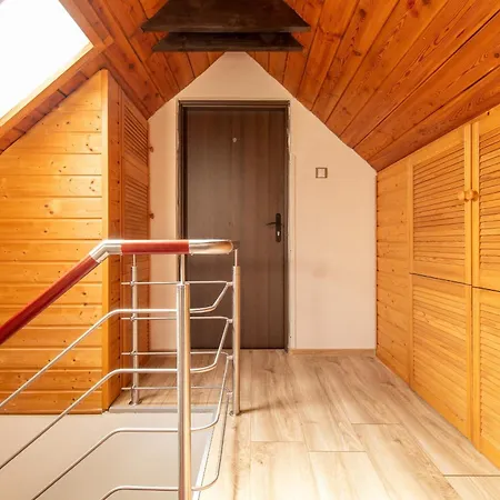 Large For Up To 11 Guests *